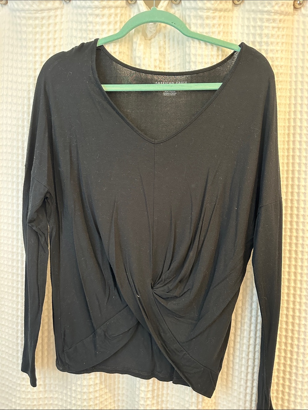 American Eagle Outfitters Black Twist-Front Long Sleeve V-Neck Top
